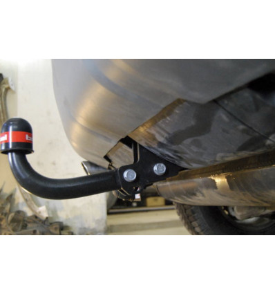 Фаркоп Bosal 7354-A Land Rover Discovery Sport 2015-