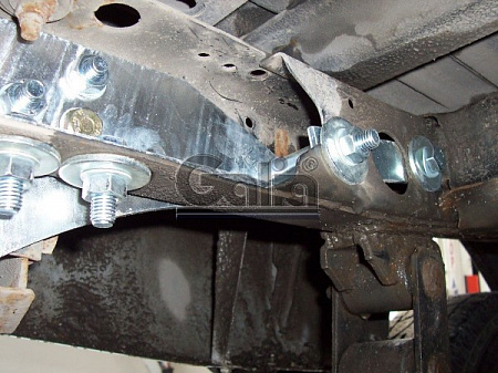 Фаркоп оцинкованный Galia N042A для Nissan NP300 2008- без подножки, Nissan Navara D22 1998-2005