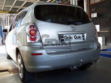 Фаркоп оцинкованный Galia T053A для Toyota Corolla Verso 2004-2009