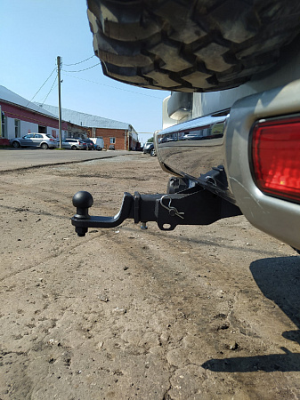 Фаркоп AvtoS MI 30 для Mitsubishi Pajero 3 / 4 2002-2007