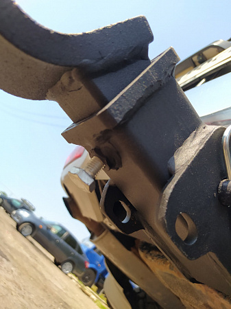 Фаркоп AvtoS MI 30 для Mitsubishi Pajero 3 / 4 2002-2007