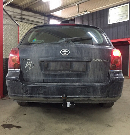 Фаркоп Bosal 3068-A для Toyota Avensis 2003-2008
