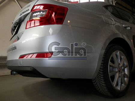 Фаркоп оцинкованный Galia S105C для Skoda Octavia седан/универсал 2013-