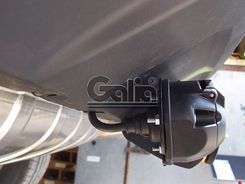 Фаркоп оцинкованный Galia V052C для Audi Q7 2006-2015, Porsche Cayenne 2002-2010, 2010-, Volkswagen Touareg 2002-2010, 2010-