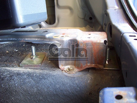 Фаркоп оцинкованный Galia H017A для Honda HR-V 1999-2001